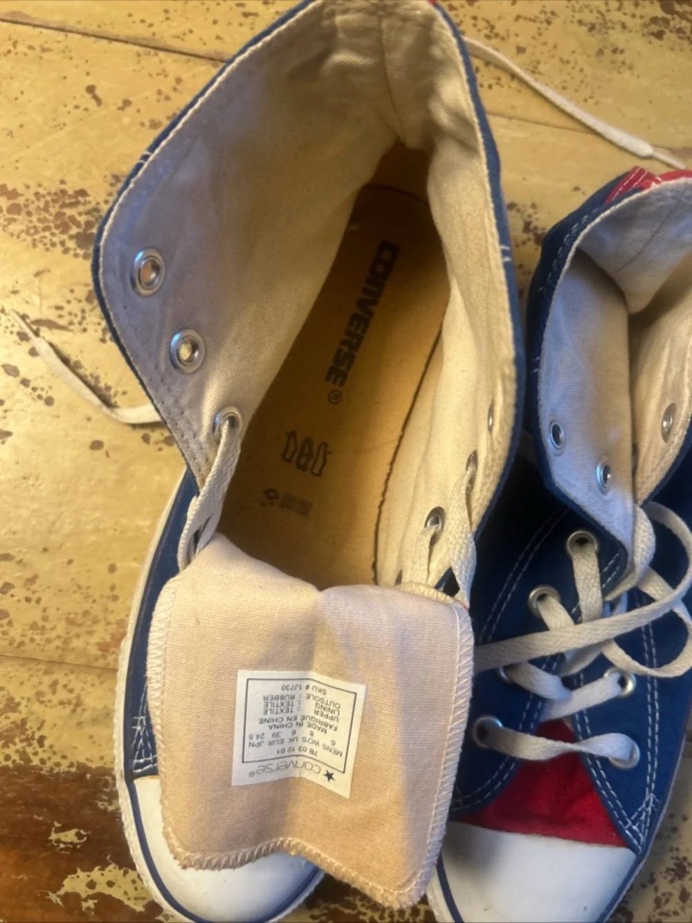 Converse Chuck Taylor All Star Unisex Sneakers in Blue/Red Men’s 6 Women’s 8 - Picture 10 of 14